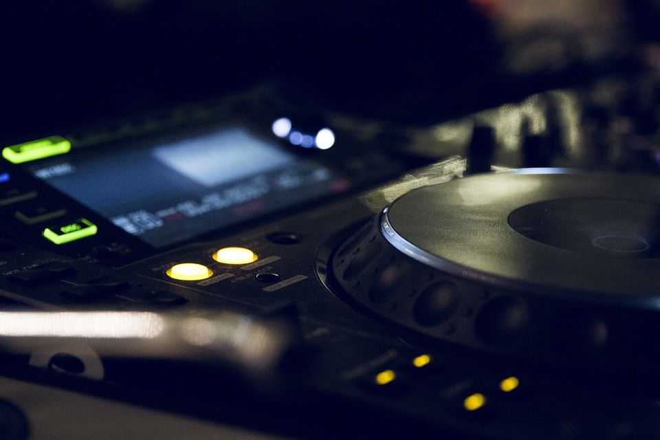 Musikindustrie in Deutschland und weltweit beautycaserecords.de